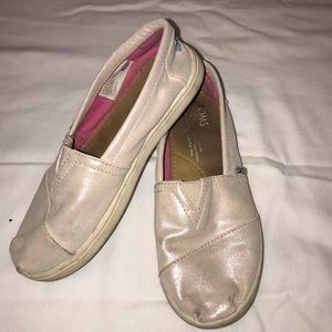 Metallic Blush Toms